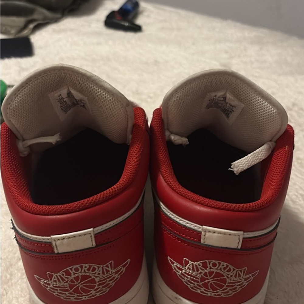 Air Jordan 1’s mid dunks